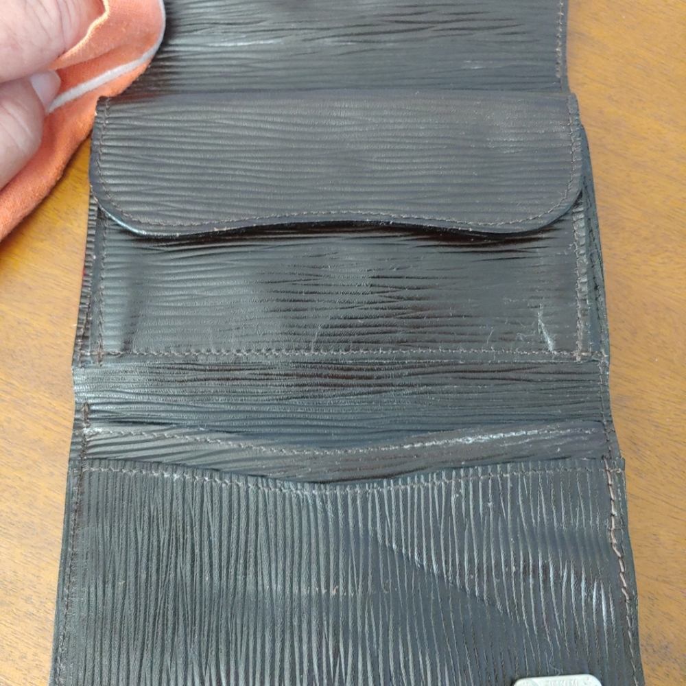 FENDI FF WALLET. EUC - Picture 12 of 12